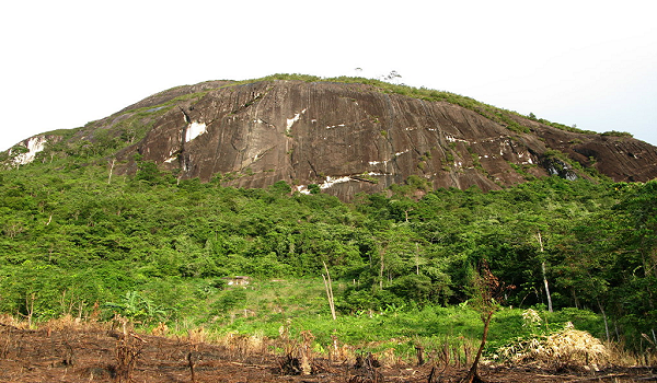 celah-celah di wilayah bukit celah-celah di wilayah bukit
