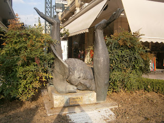 το μνημείο του Γρηγόρη Λαμπράκη στη Θεσσαλονίκη