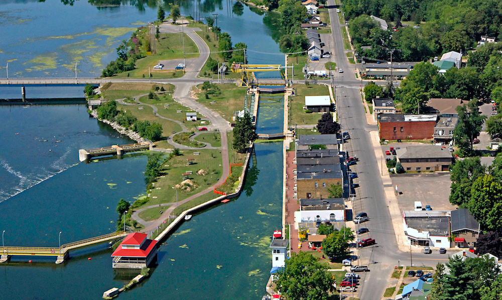 Life in the Slow Lane (The Pearl): Aug. 10 - The Oswego Canal
