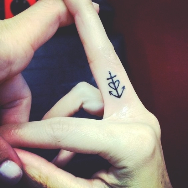 Mini tatuagem feminina Mini tatuagem feminina