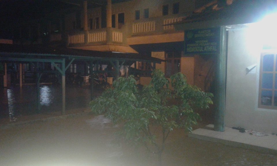 Hujan Tak Kunjung Reda, Sebagian Wilayah Pangandaran Terendam Banjir Hujan Tak Kunjung Reda, Sebagian Wilayah Pangandaran Terendam Banjir