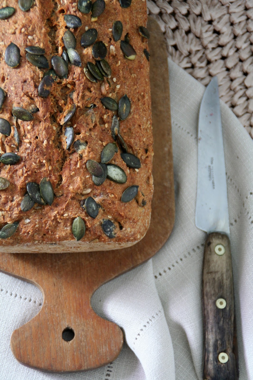 Dinkelvollkornbrot - schnell und einfach selbst backen - Ninamanie