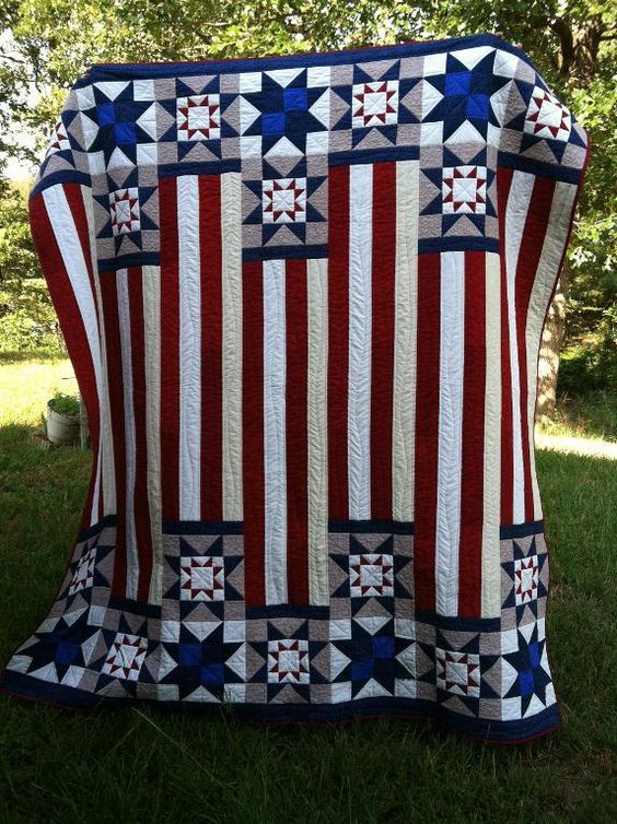 Selvage Blog Patriotic Quilt Show Happy Independence Day!