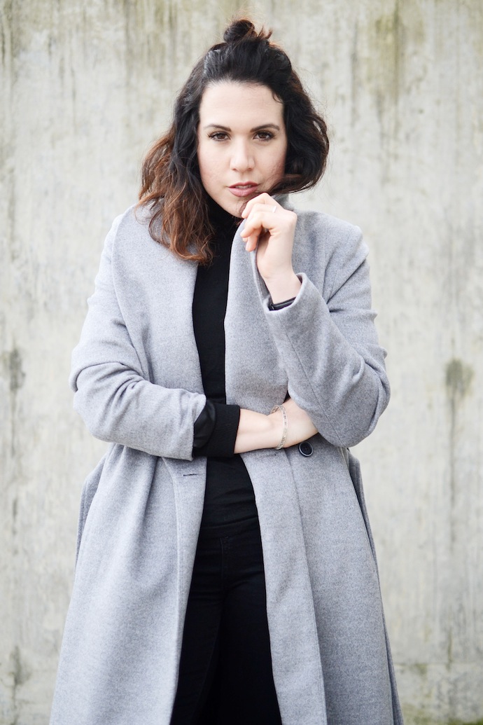 Le Chateau made in Canada wrap coat grey coat cute winter outfit Vancouver blogger Aldo Lillianne boots