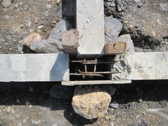 persiapan cor titik sambungan sloof beton precast