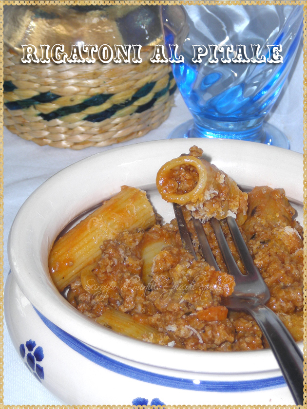 Pasta con ragù di carne manzo e maiale e timo tipica di Ronciglione