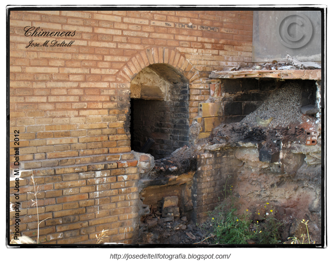 Jose M. Deltell fotografias: Antigua chimenea en Agost 2 (Alicante