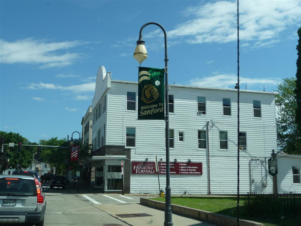 Skid and Sandy On The Road Massena New York to Sanford Maine