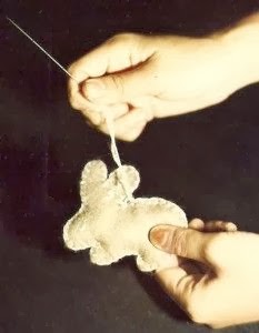  Cara  Membuat  Gantungan  Boneka dari  Kain  Flanel  Cara  