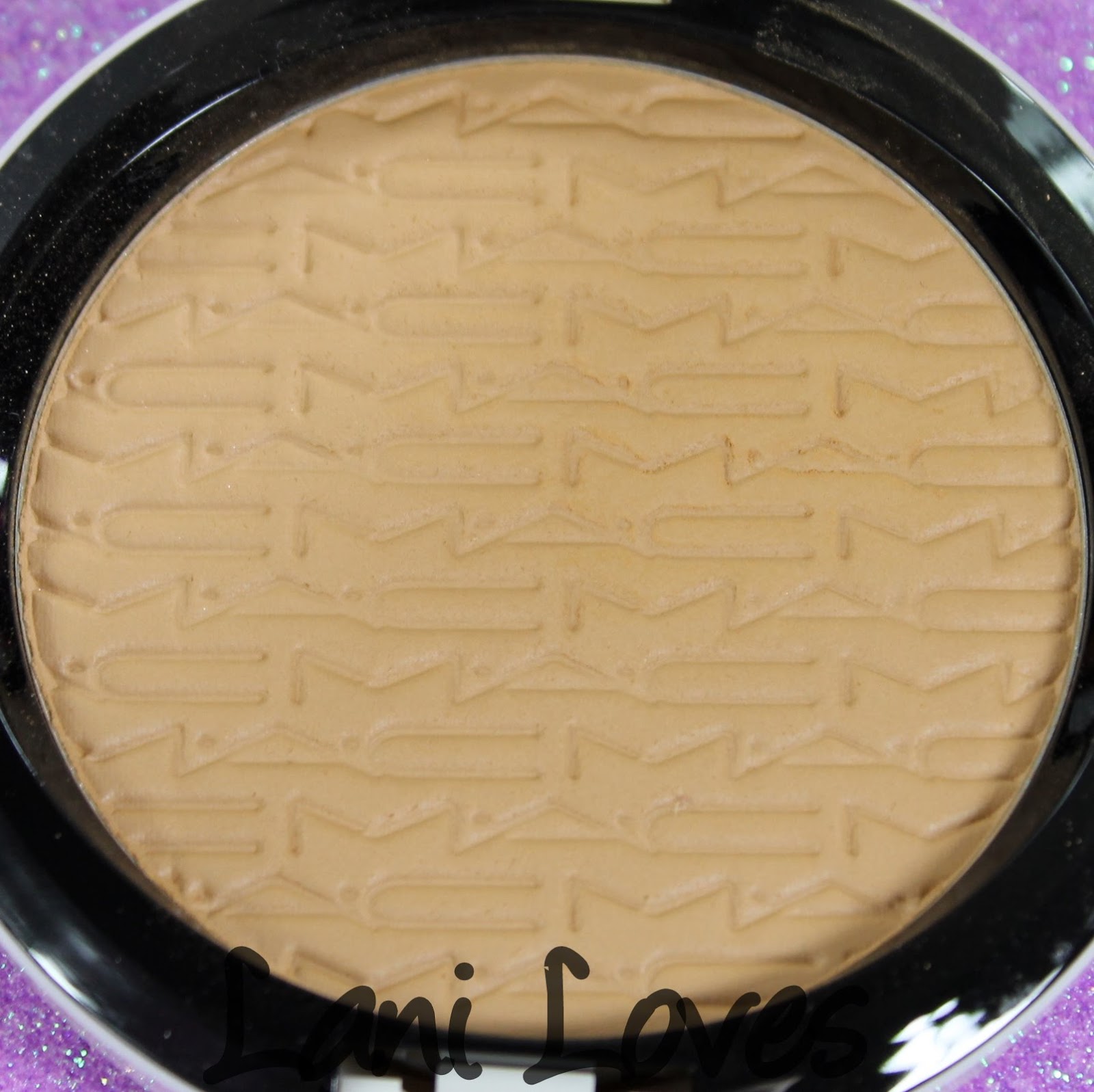 MAC Monday: Surf Baby - Gold-Go-Lightly Studio Careblend Pressed Powder Swatches & Review