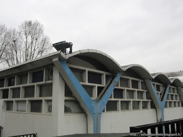 astudejaoublie Pantin - Ecole des Courtillières (détail)  Architecte: Emile Aillaud.  Construction: 1958-1964