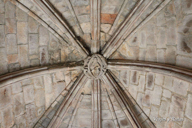 Palacio real del Monasterio de Santa María de Carracedo