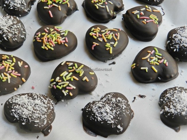 Homemade Hearts Chocolate Recipe- Magic of Indian Rasoi - Priya R