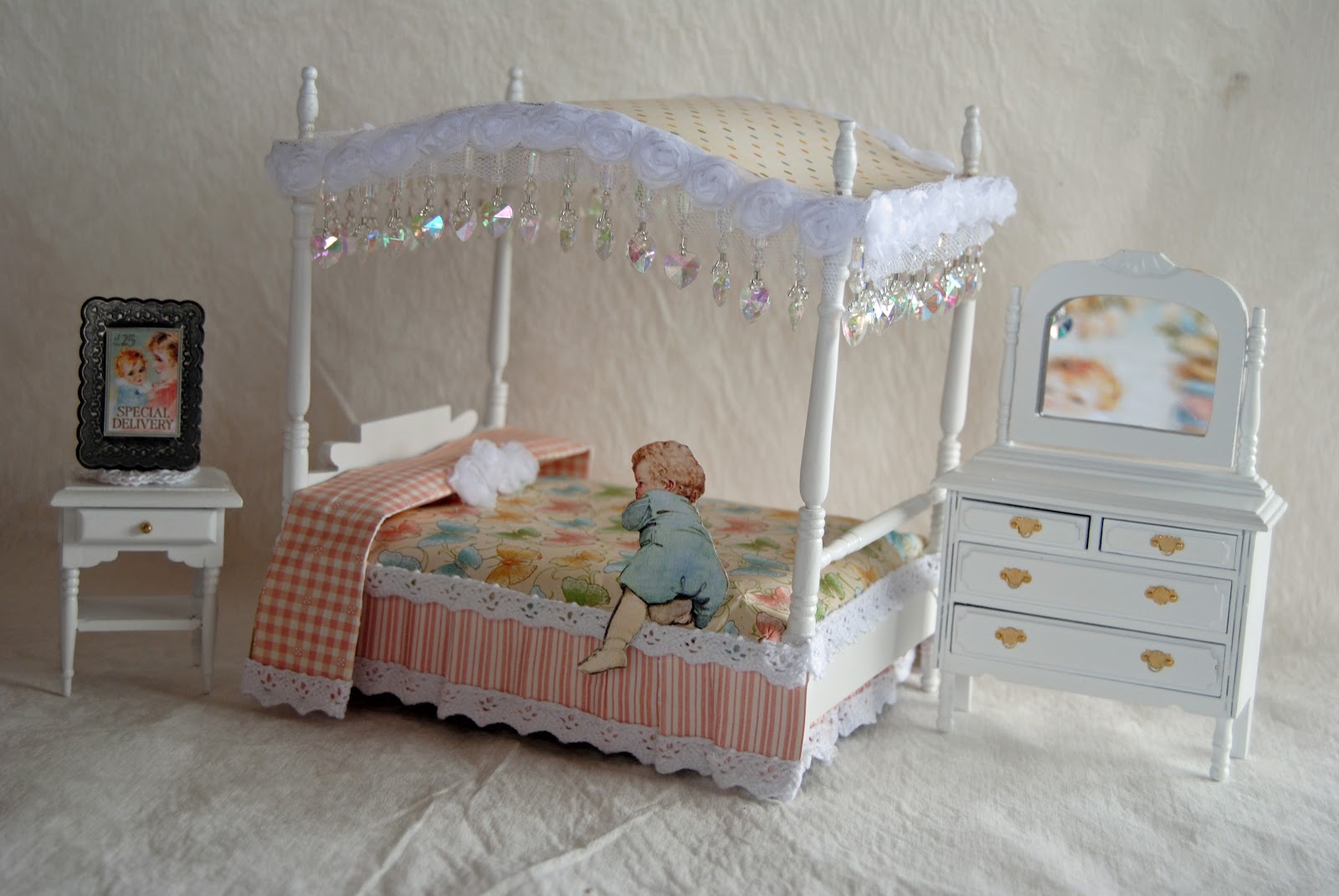 Papercraft Pleasures (my personal blog) Doll House Bedroom Set