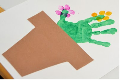 Simple Present Mothers Day Crafts For Kids Simple Present Mothers Day Crafts For Kids
