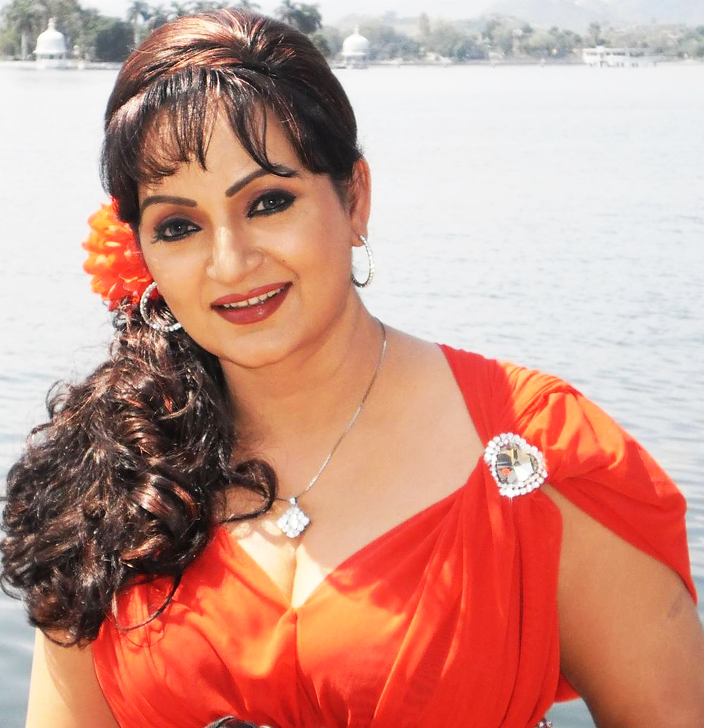 Upasana Singh Facts, Age, Wiki, Biography, Height, Weight, Affairs, Net wor...