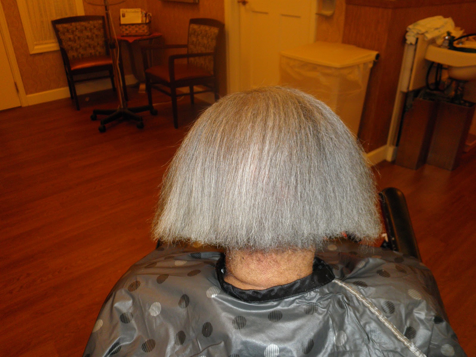 PhenomenalhairCare Hair Career Hairdresser for the Elderly