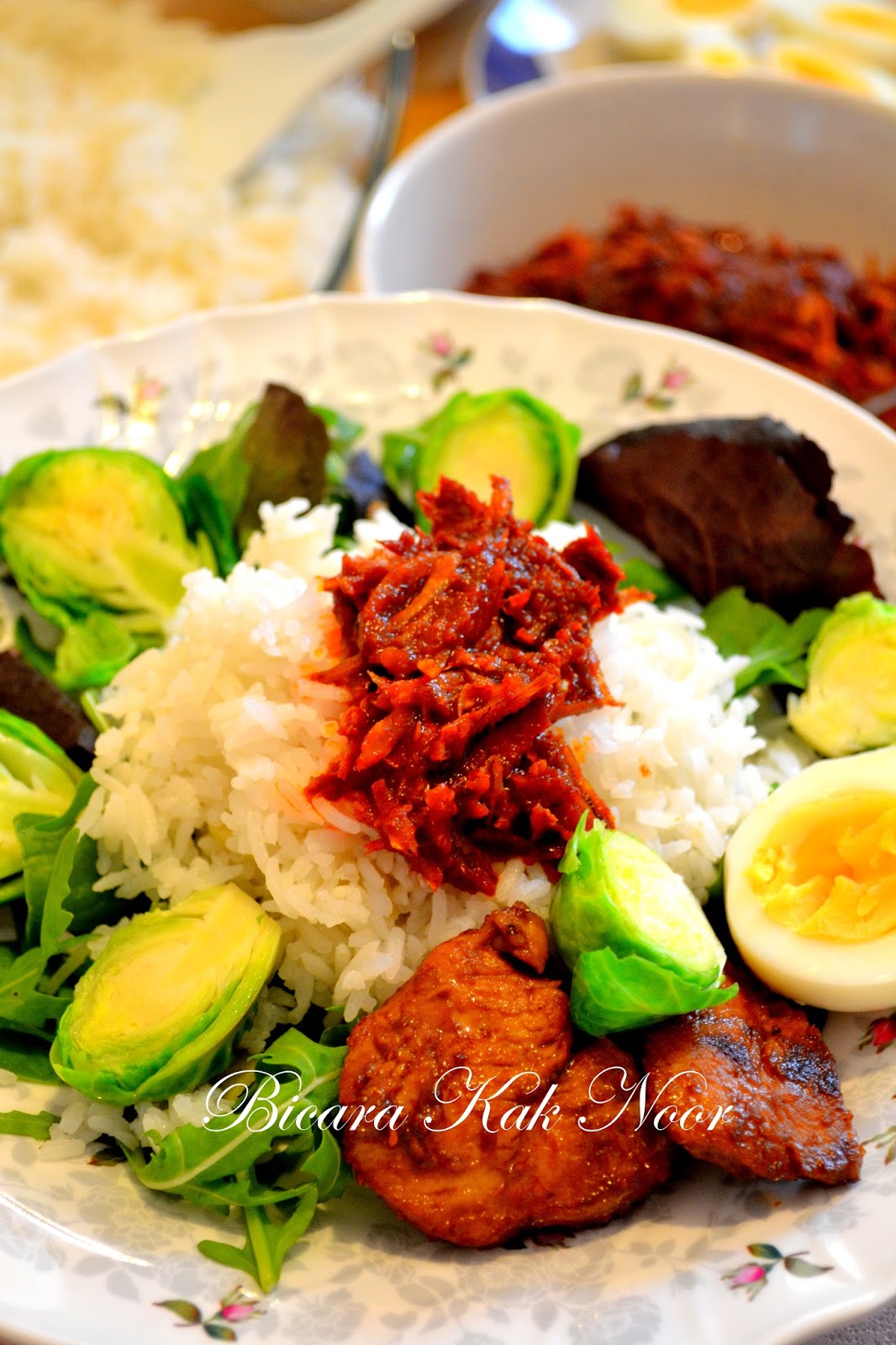 Nasi Lemak Berulamkan Brussels Sprouts Bicara Kak Noor