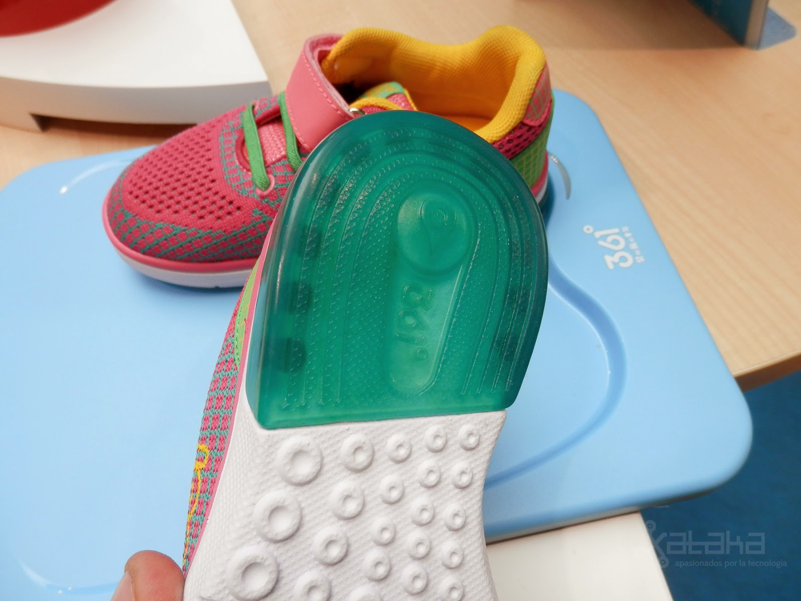 361 Smart Kid Shoe Zapatos con GPS. Marcitech