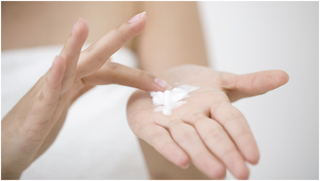 Mách bạn cách dùng lotion dưỡng trắng da body hiệu quả. Mách bạn cách dùng lotion dưỡng trắng da body hiệu quả.