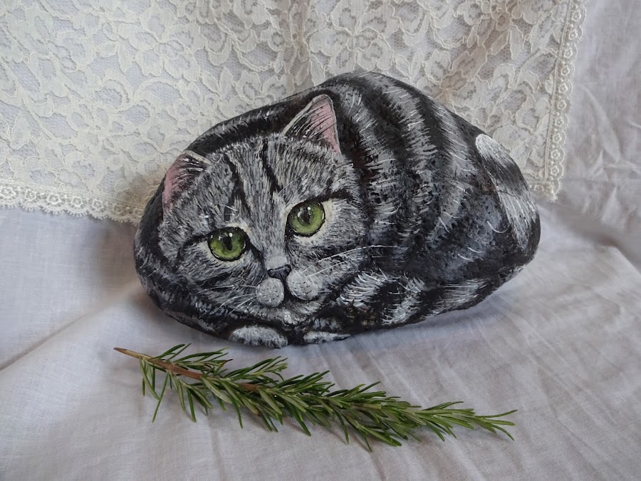 piedras pintadas a mano