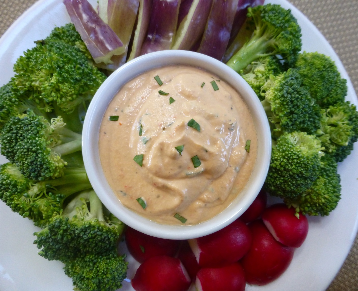 Foods For Long Life Garlicky Red Pepper Dip With Basil And Cashew