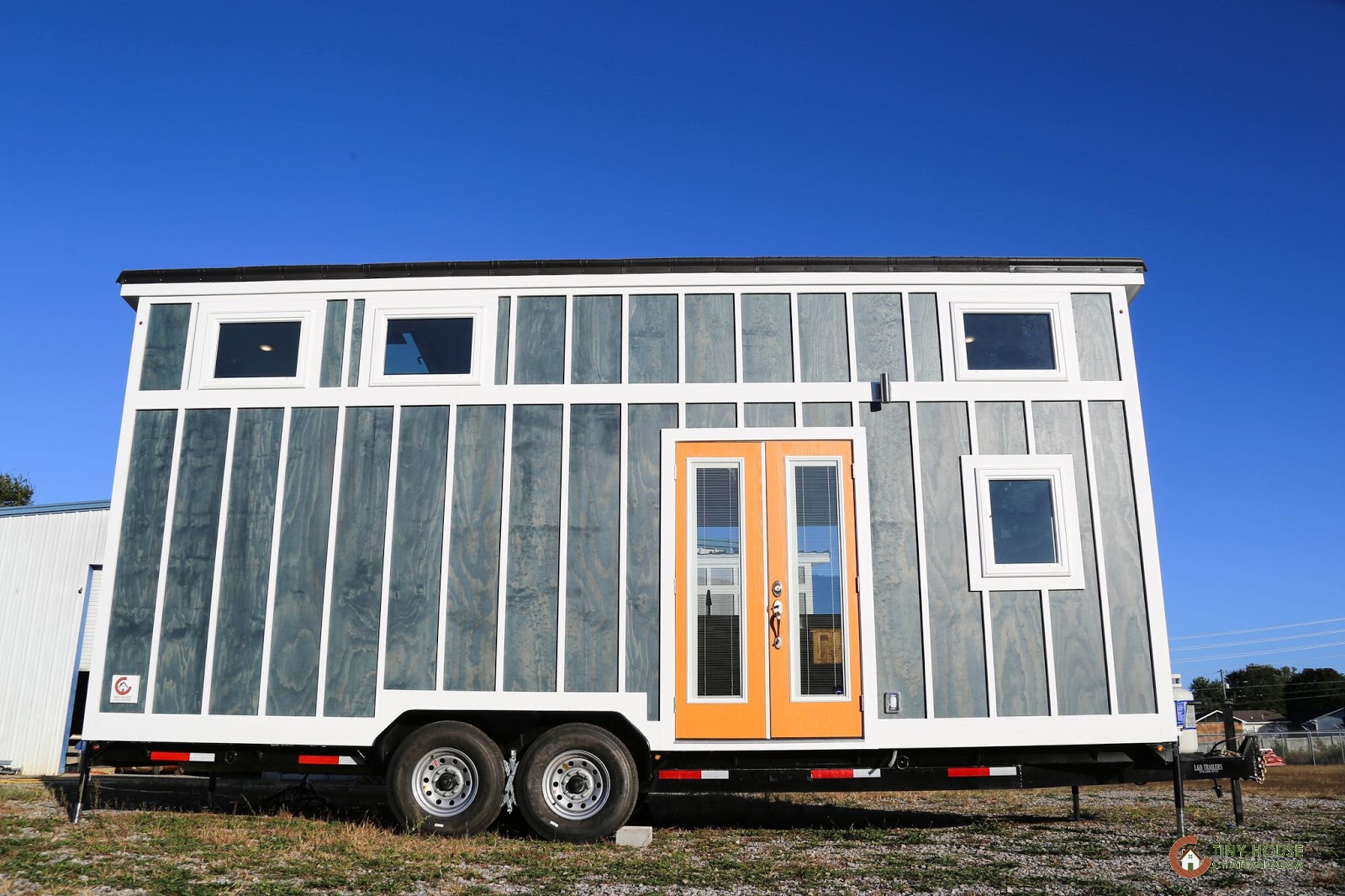 24' Custom By Tiny House Chattanooga [ TINY HOUSE TOWN ]