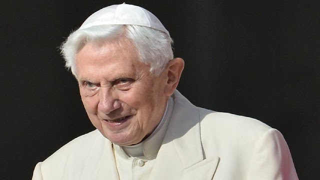 Exigen a Benedicto XVI pedir perdón