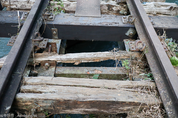 台中后里秘境|后里圳磚橋、八號隧道,縱貫鐵路舊山線百年歷史建物 台中后里秘境|后里圳磚橋、八號隧道,縱貫鐵路舊山線百年歷史建物