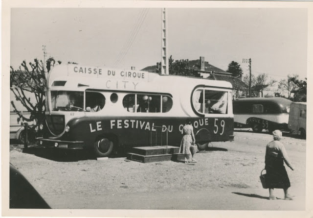 roulottes et camions du cirque des frères Francki