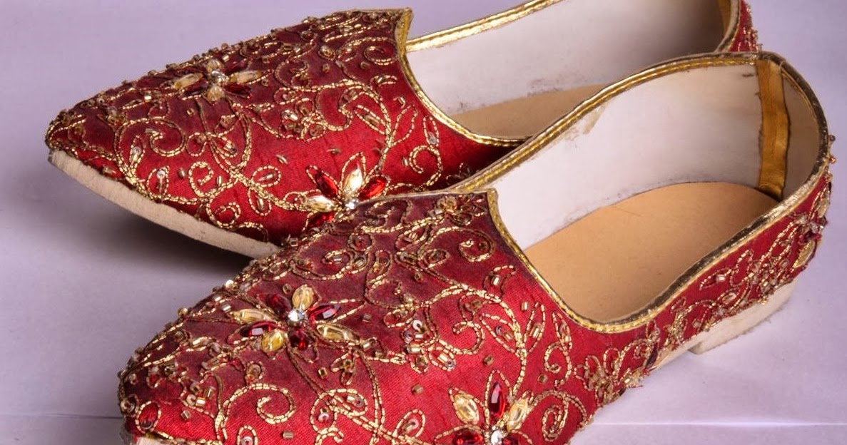 traditional footwear for men