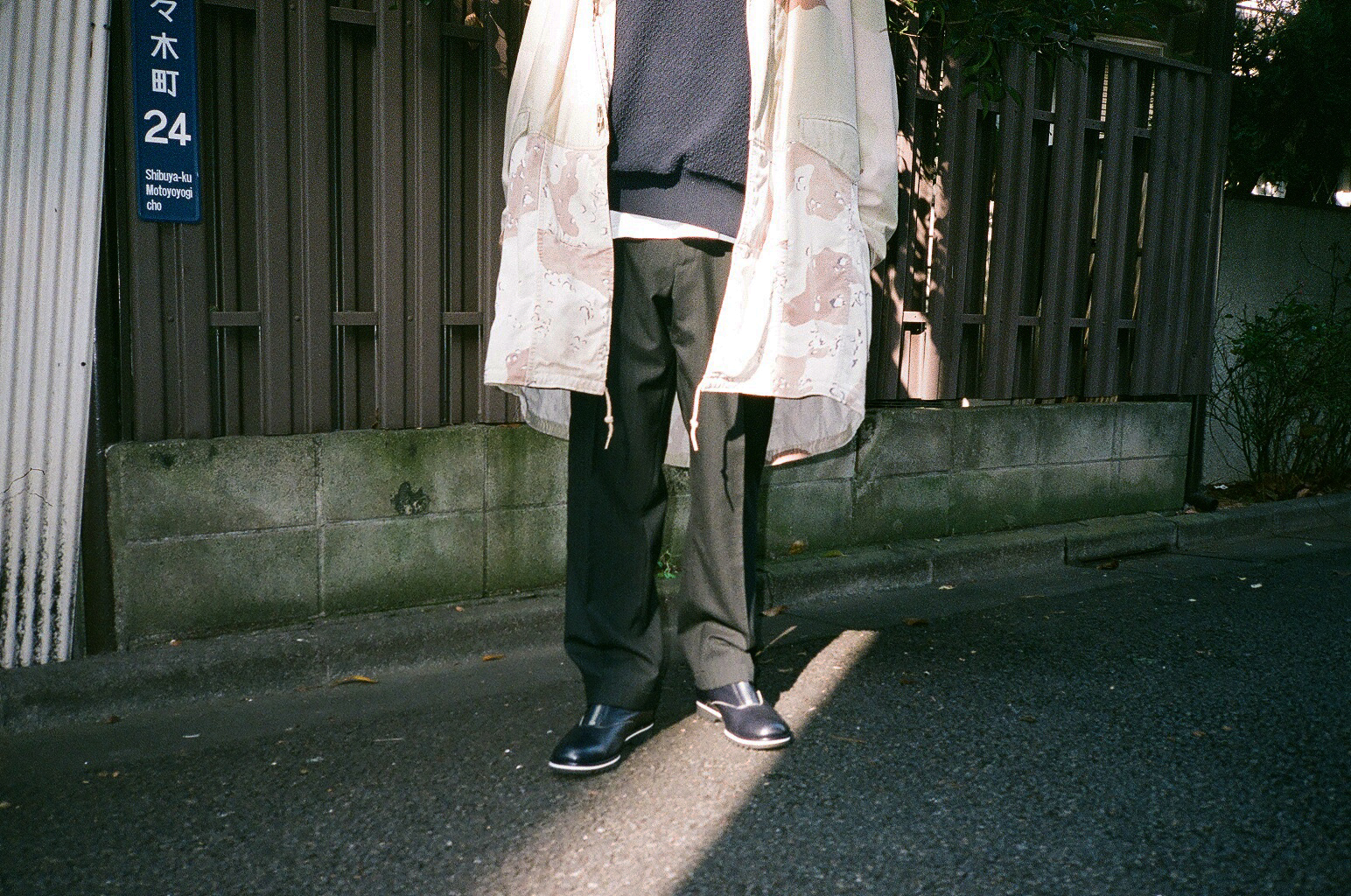 BLOHM チノパン バーゲンで www.shelburnefalls.com
