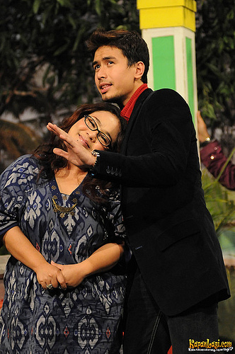 Foto-Foto Nunung - Baca Saja