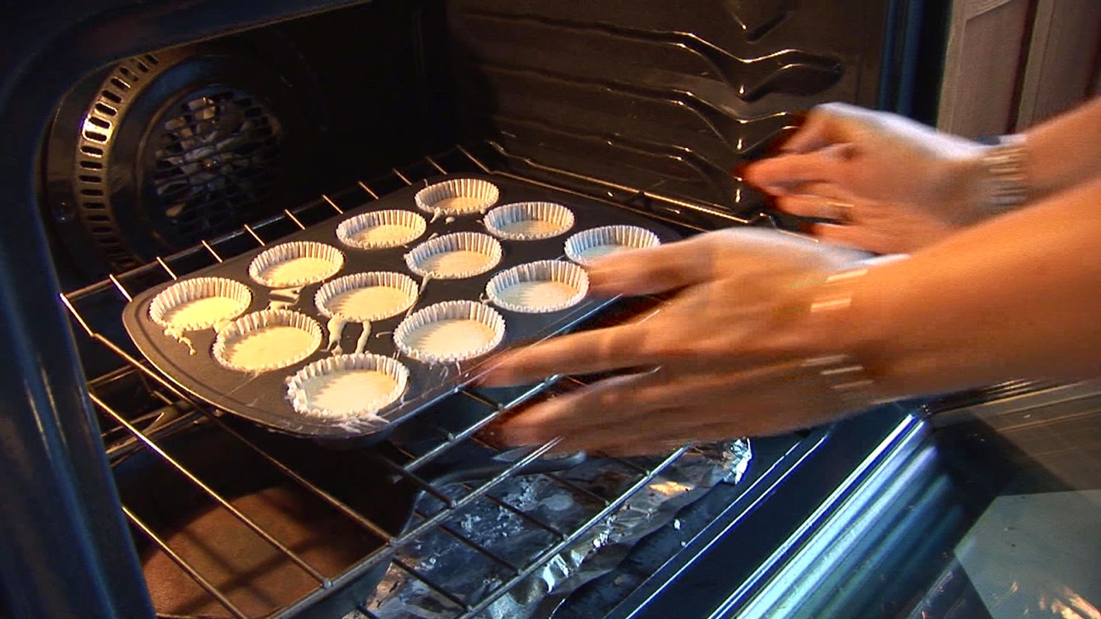 KumoCafe Cooking with Us e28 Ness's Chardonnay Cupcakes