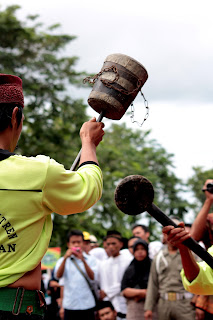 Debus merupakan kesenian bela diri dari Banten
