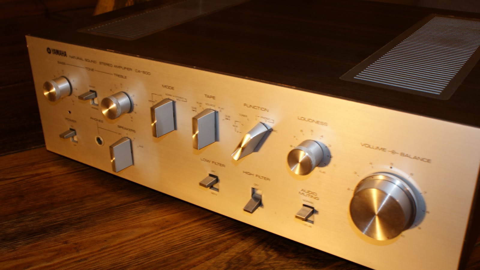 Yamaha CA 600 Integrated Amplifier AudioBaza