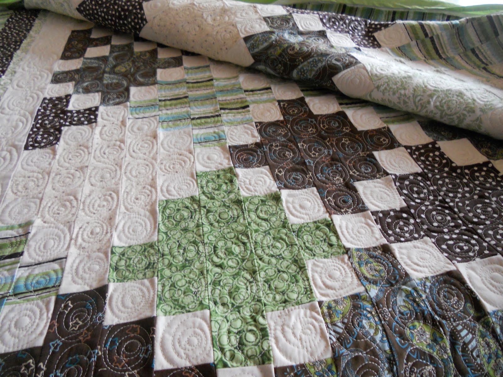 Quilt'N'Sanity Brown and green quilt