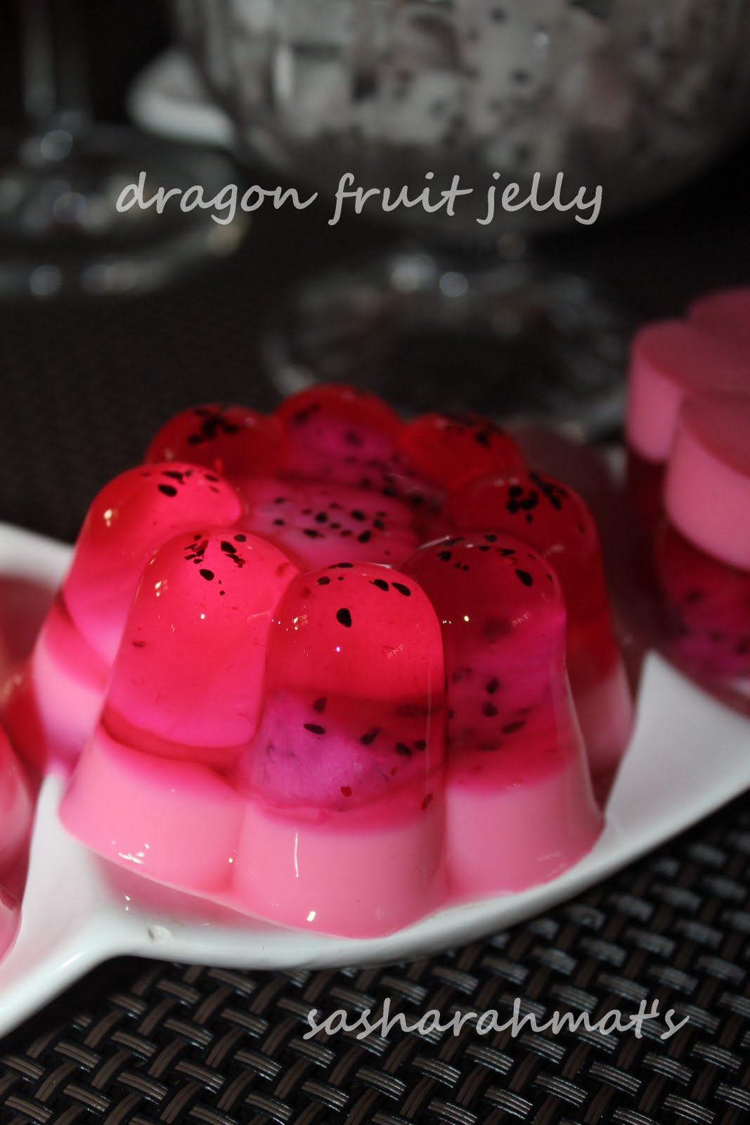 love to cook , love to eat dragon fruit jelly