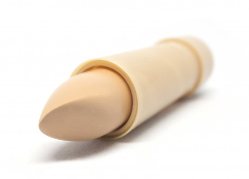 Broken concealer Beauty 'mistakes' that aren't actually mistakes at all