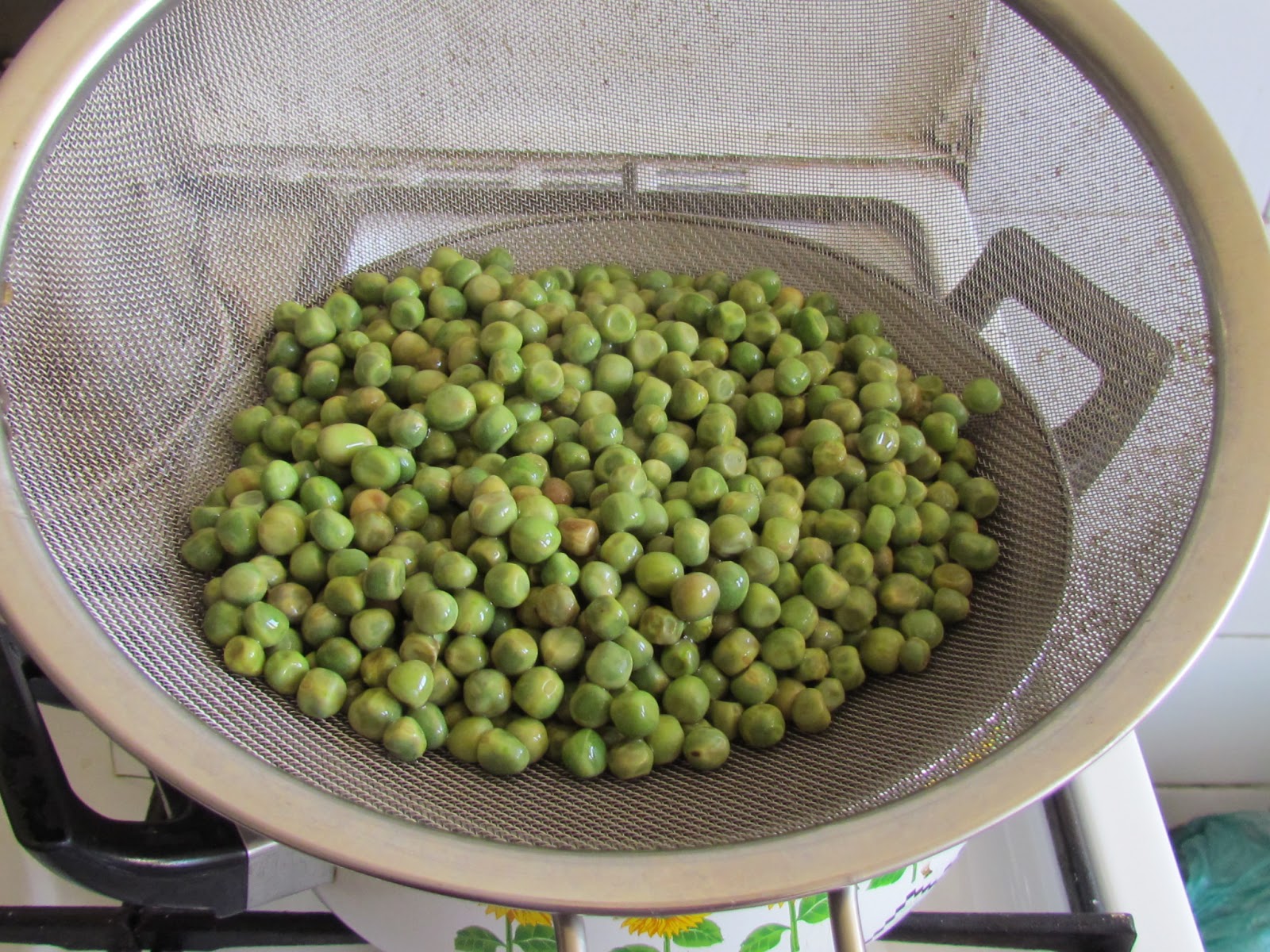 With Love from Mom's Kitchen How to Preserve Fresh Green Peas at home
