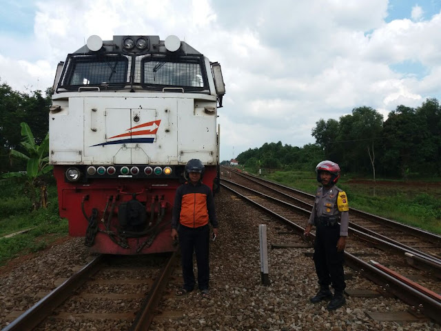 BREAKING NEWS: Kereta Api Barang Anjlok di Subang BREAKING NEWS: Kereta Api Barang Anjlok di Subang