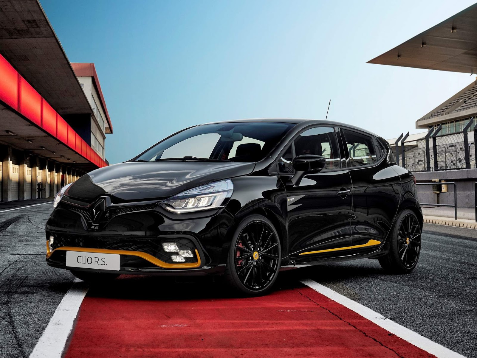 Renault lança Clio R.S.18 inspirado em carro de Fórmula 1