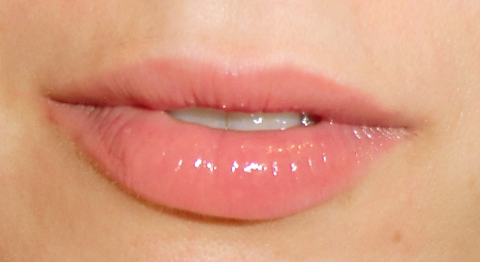 pfirsichfarbener lippenstift