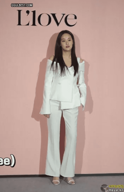 GIF FACTORY Lee juyeon offsolder line .gif