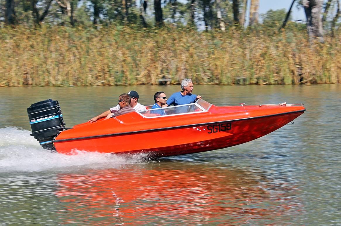 AUSSIE SKIBOATS Classic Ski Boats 2015 COHUNA CLASSIC