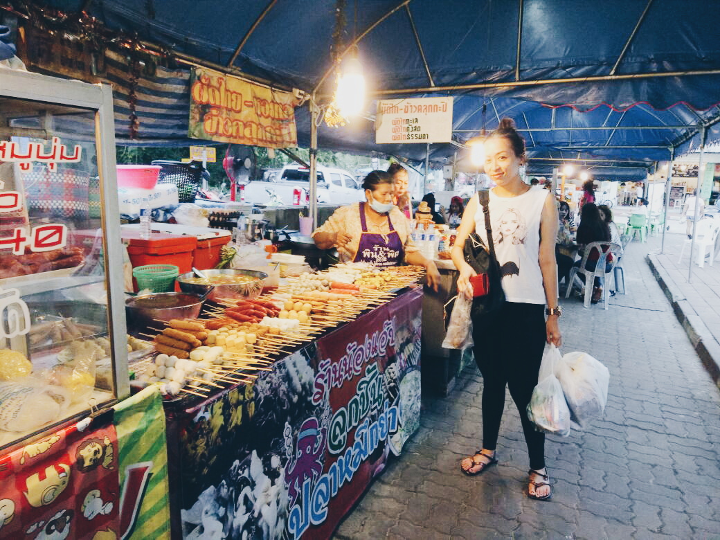 GREENWAY NIGHT MARKET, HATYAI Hi5 the world