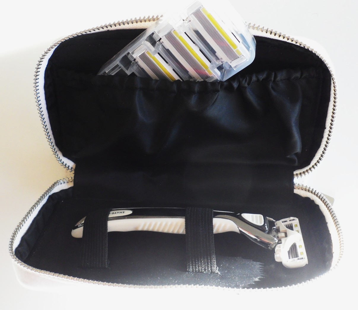 Josefine 21 Test Blog ZEROLINE der Nassrasierer von SHAVE LAB