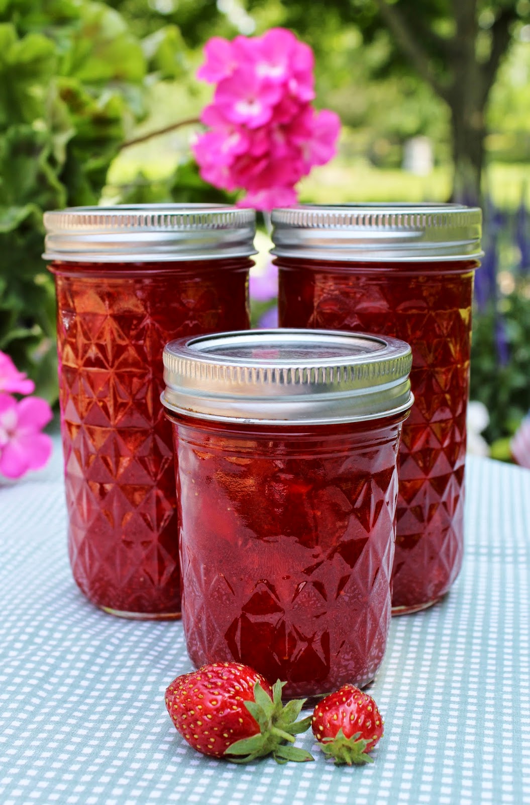 Ohio Thoughts Strawberry Jam (No Canning Required)