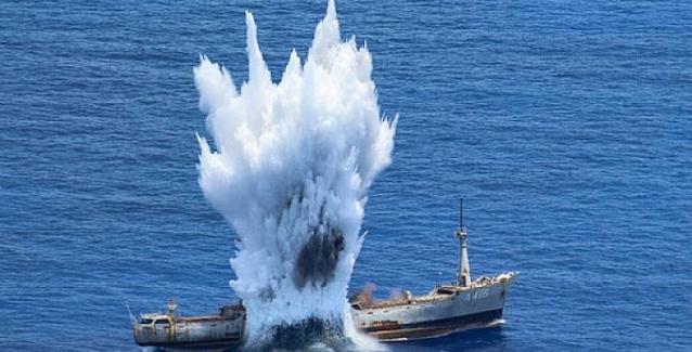 Εντυπωσιακά βίντεο από άσκηση με πραγματικά πυρά νότια της Καρπάθου Εντυπωσιακά βίντεο από άσκηση με πραγματικά πυρά νότια της Καρπάθου