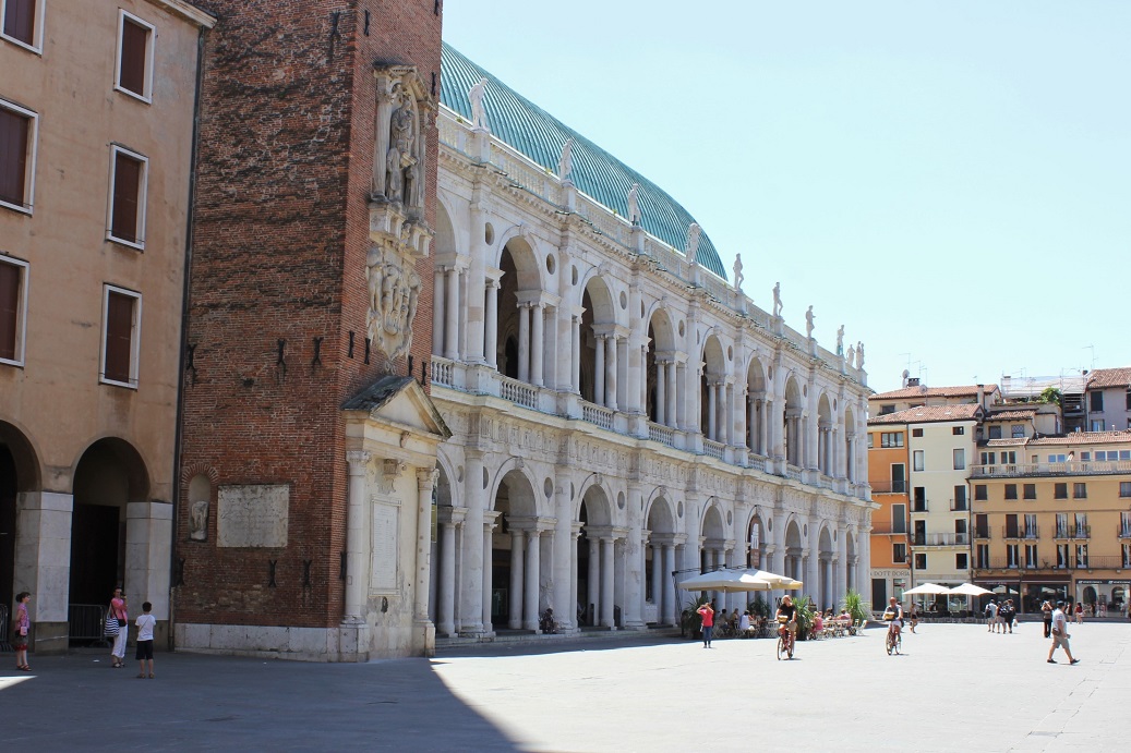 Basilica Palladiana na náměstí v italské Vicenze